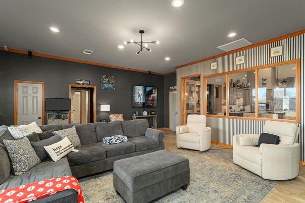 Interior, Living room, Pendant Lights, Recessed Lighting