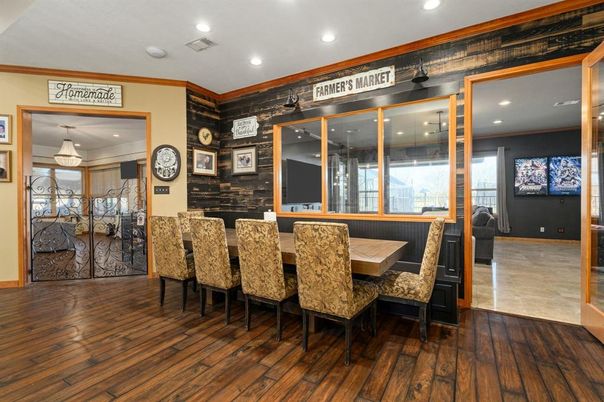 Dining room, Interior, Recessed Lighting, Wood Texture Flooring