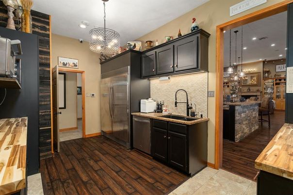 Interior, Kitchen, Pendant Lights, Recessed Lighting, Wood Texture Flooring