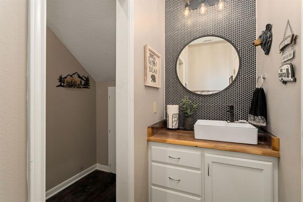 Bathroom, Interior, Wood Texture Flooring