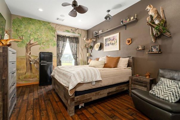 Bedroom, Interior, Recessed Lighting, Wood Texture Flooring