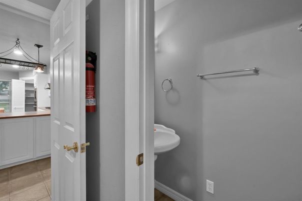 Bathroom, Interior, Pendant Lights