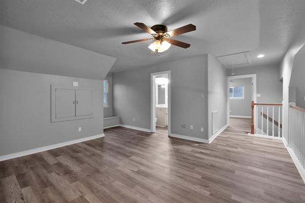 Empty room, Interior, Recessed Lighting, Wood Texture Flooring