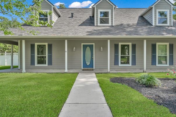 Exterior, Facade, Cape Cod
