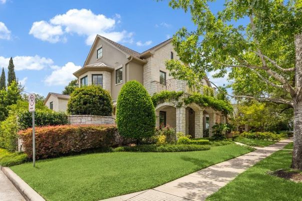 Backyard, Exterior, Facade, Mediterranean