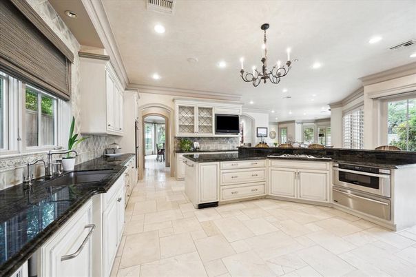 Chandelier, Interior, Kitchen, Recessed Lighting, Stainless Steel Appliances