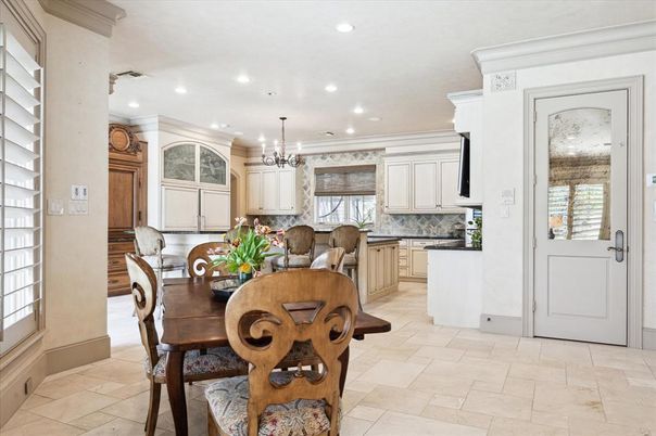 Chandelier, Dining room, Interior, Kitchen, Pendant Lights, Recessed Lighting