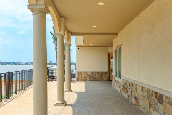 Exterior, Water