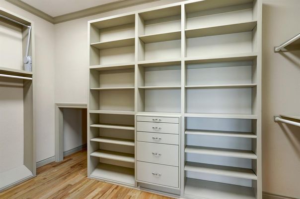 Interior, Walk-in Closets, Wood Texture Flooring
