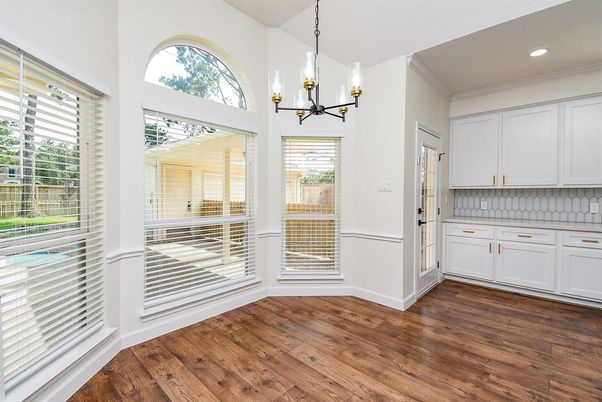 Interior, Pendant Lights, Recessed Lighting, Wood Texture Flooring