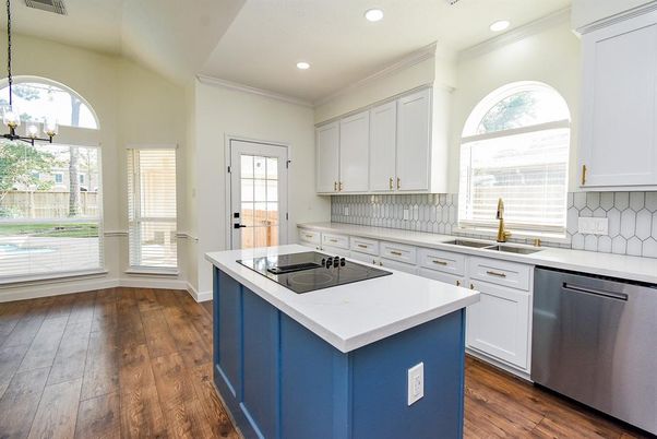 Interior, Kitchen, Recessed Lighting, Wood Texture Flooring