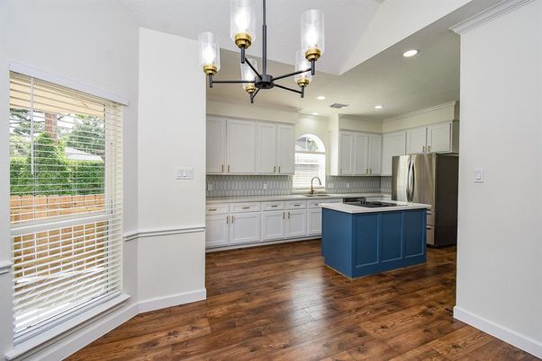 Chandelier, Interior, Kitchen, Recessed Lighting, Wood Texture Flooring