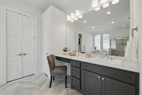 Bathroom, Interior, Recessed Lighting, Wood Texture Flooring