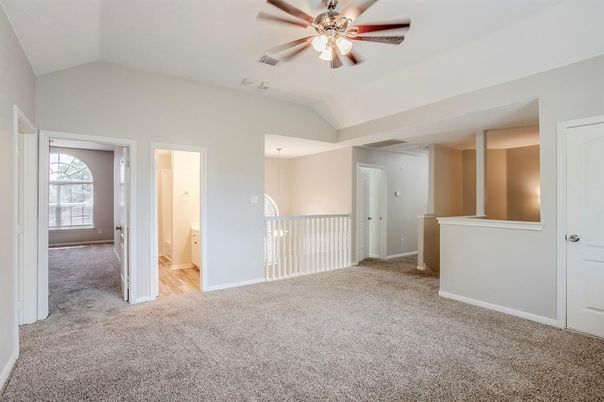 Empty room, Interior, Pendant Lights