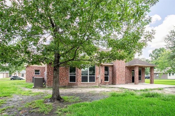 Backyard, Exterior, Facade, Brick Facade, None
