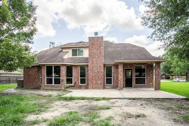 Backyard, Exterior, Facade, Brick Facade, French Provincial