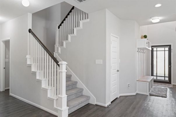 Interior, Recessed Lighting, Wood Texture Flooring