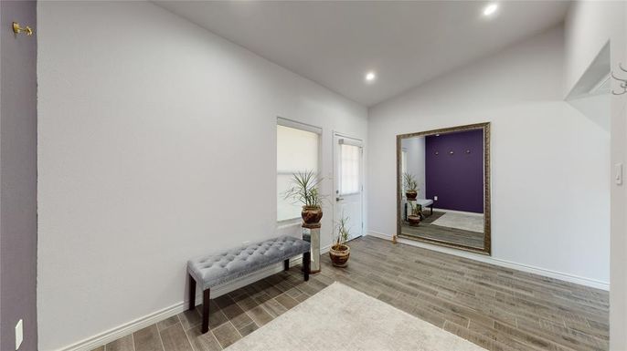 Interior, Recessed Lighting, Wood Texture Flooring