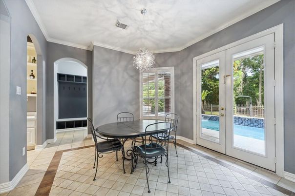 Chandelier, Dining room, Interior