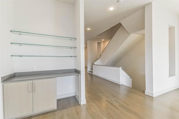 Interior, Recessed Lighting, Wood Texture Flooring