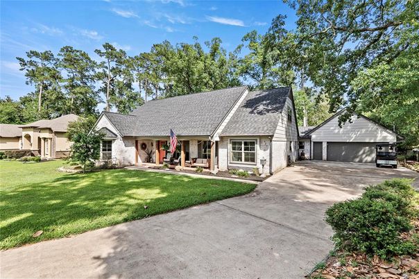 Backyard, Detached Garage, Exterior