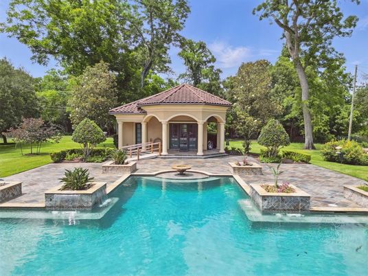 Backyard, Exterior, Pool