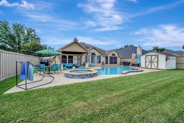 Backyard, Exterior, Pool