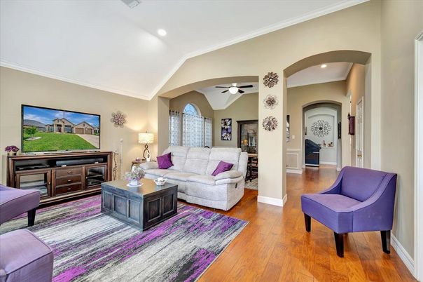 Interior, Living room, Recessed Lighting, Wood Texture Flooring