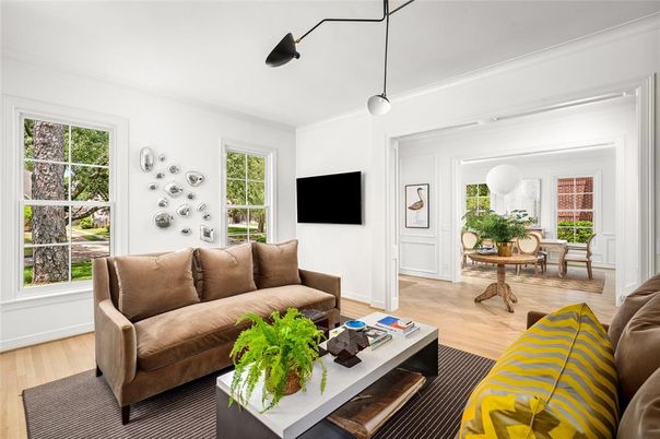 Interior, Living room, Pendant Lights, Wood Texture Flooring