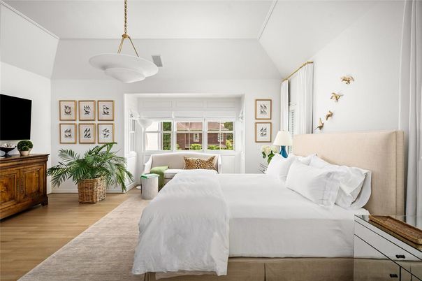 Bedroom, Interior, Pendant Lights, Wood Texture Flooring