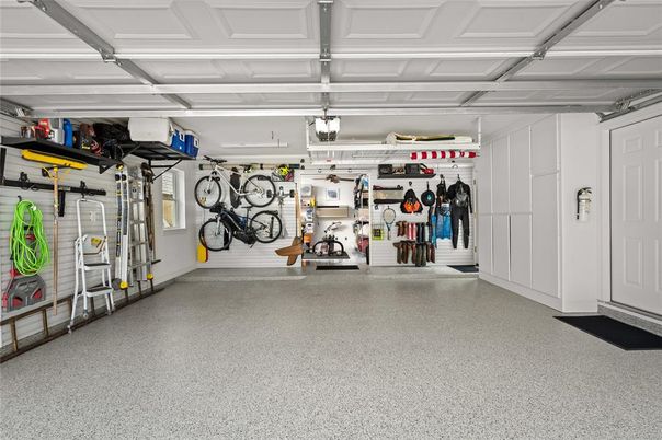 Garage, Interior