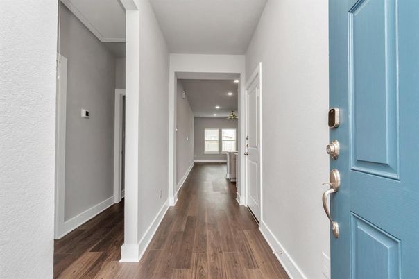 Interior, Recessed Lighting, Wood Texture Flooring