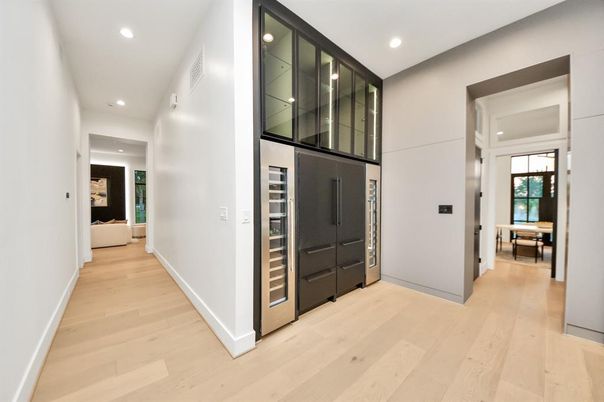 Interior, Recessed Lighting, Wood Texture Flooring