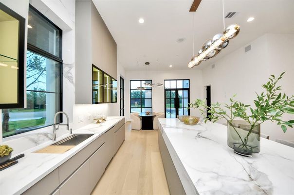 Dining room, Interior, Kitchen, Pendant Lights, Recessed Lighting, Wood Texture Flooring