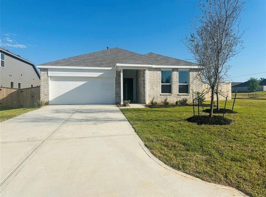 Attached, Backyard, Exterior, Facade, Ranch