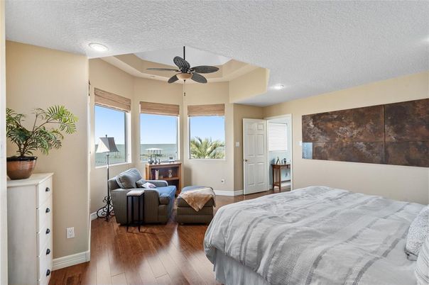 Bedroom, Interior, Recessed Lighting, Water, Wood Texture Flooring