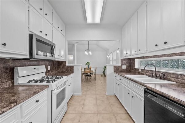 Dining room, Interior, Kitchen, Pendant Lights