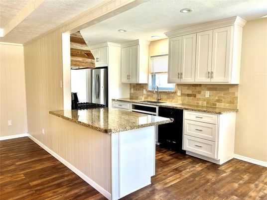 Interior, Kitchen, Recessed Lighting, Wood Texture Flooring