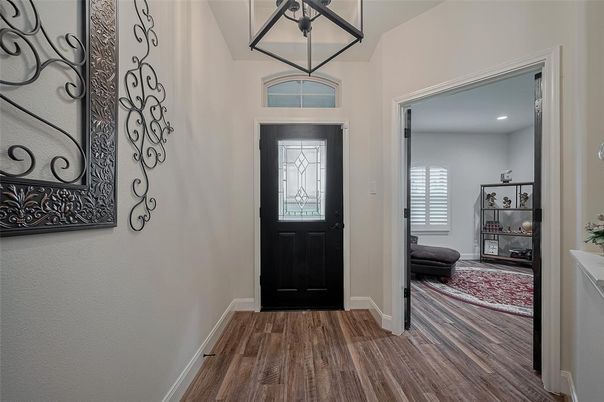 Interior, Pendant Lights, Recessed Lighting, Wood Texture Flooring