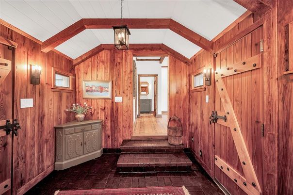 Interior, Pendant Lights, Wood Texture Flooring, Wooden Walls