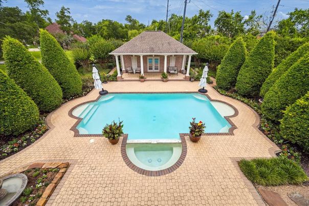 Exterior, Pool