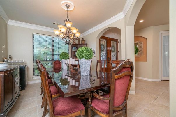 Chandelier, Dining room, Interior, Recessed Lighting