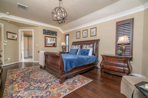 Bedroom, Chandelier, Interior, Pendant Lights, Wood Texture Flooring