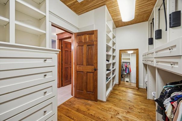 Interior, Walk-in Closets, Wood Texture Flooring