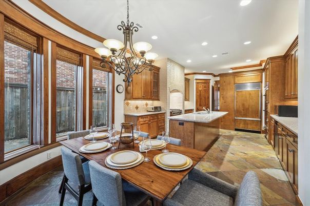 Chandelier, Dining room, Interior, Kitchen, Recessed Lighting
