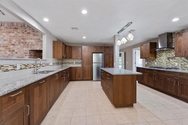 Chandelier, Interior, Kitchen, Recessed Lighting, Stone Walls