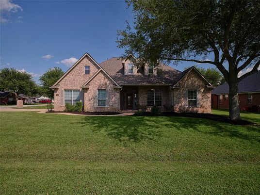 Exterior, Facade, Brick Facade, Brick Traditional