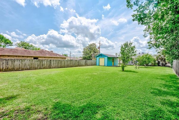 Backyard, Detached Garage, Exterior