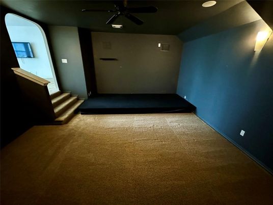 Empty room, Interior, Recessed Lighting