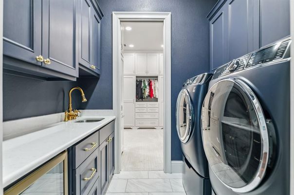 Interior, Marble, Recessed Lighting, Washer